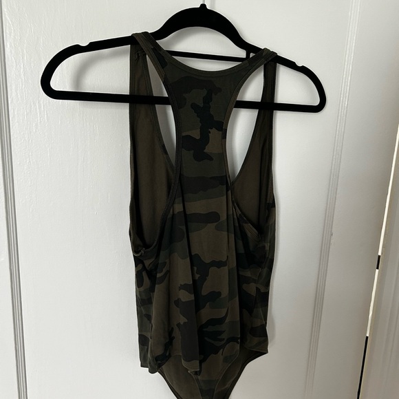 TNA army body suit (L) - Picture 2 of 3